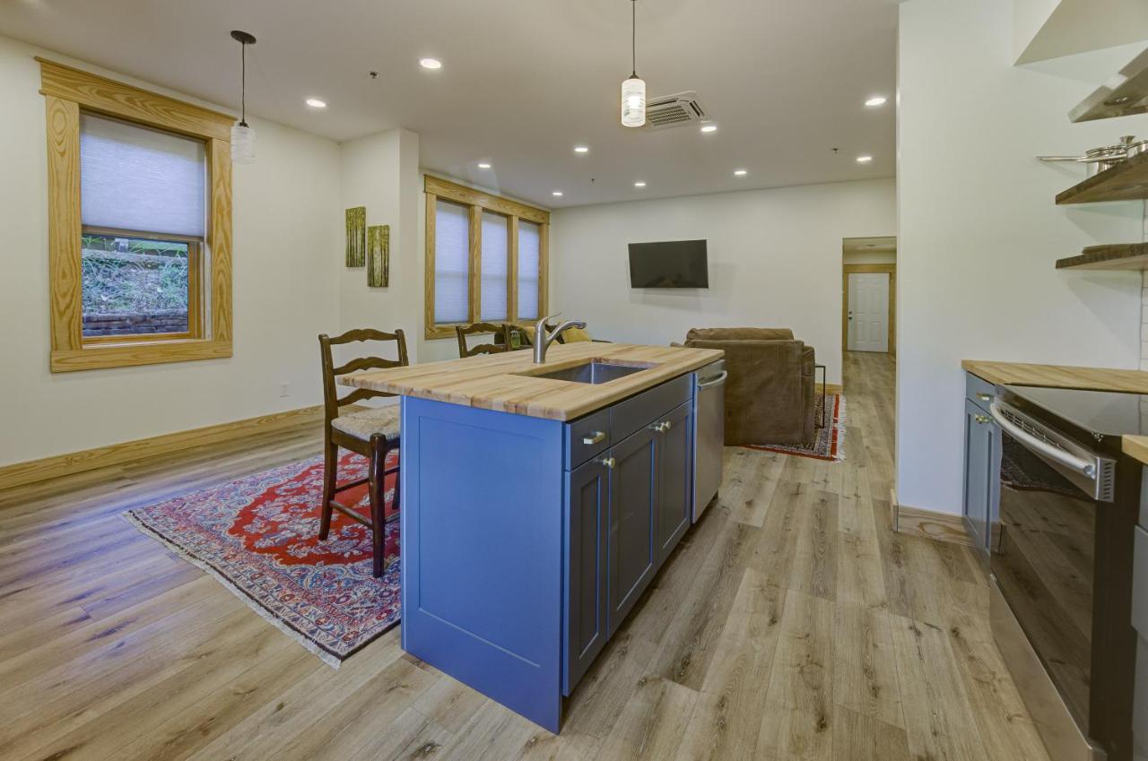 Vacation In Downtown Vicksburg! Apartment *